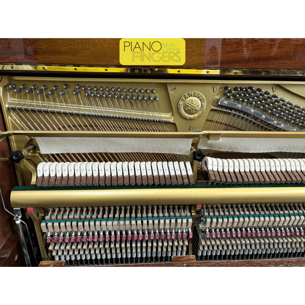 Piano Yamaha W106B Piano Yamaha W106B 2