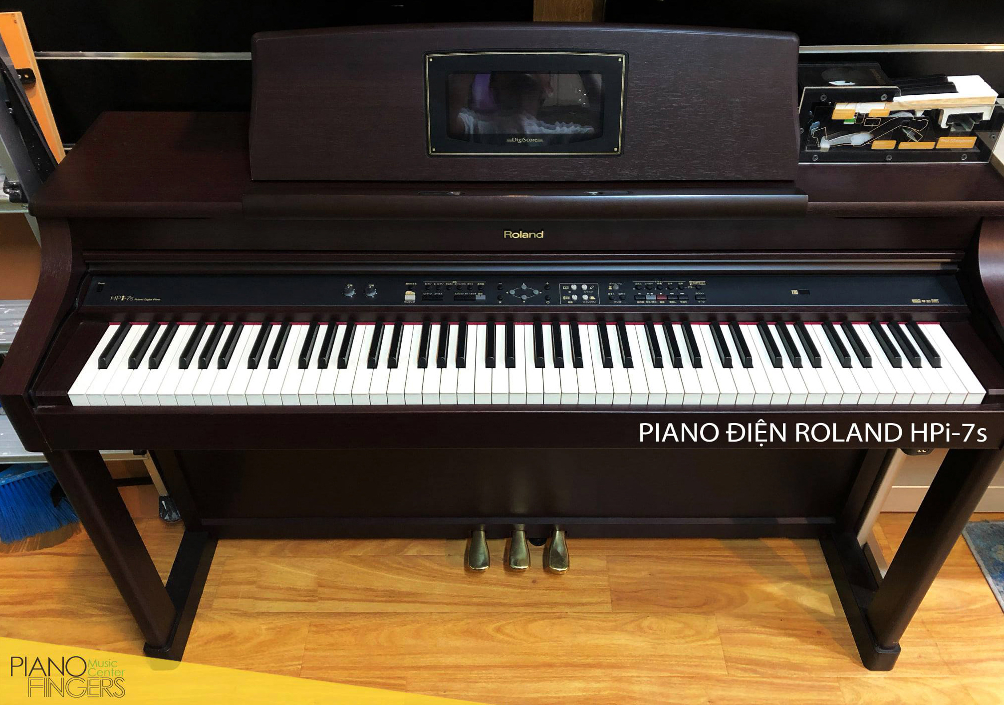 đàn piano điện roland hpi-7s piano fingers 2