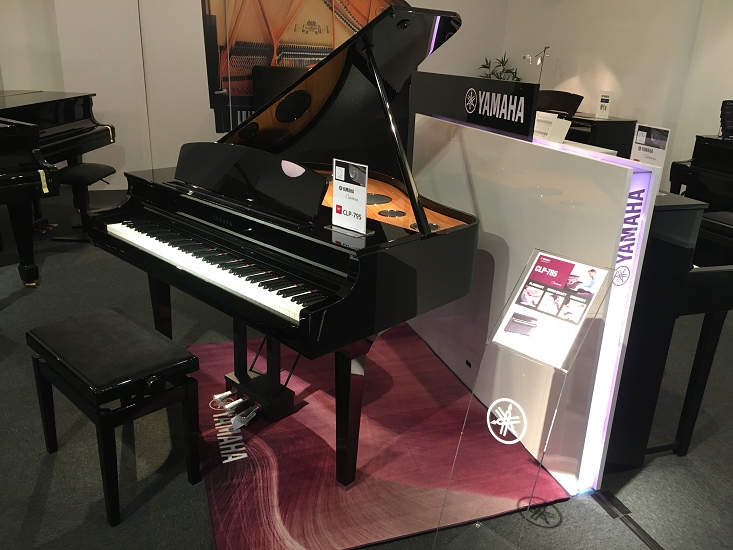 Piano điện Yamaha CLP-795 GP PW 10