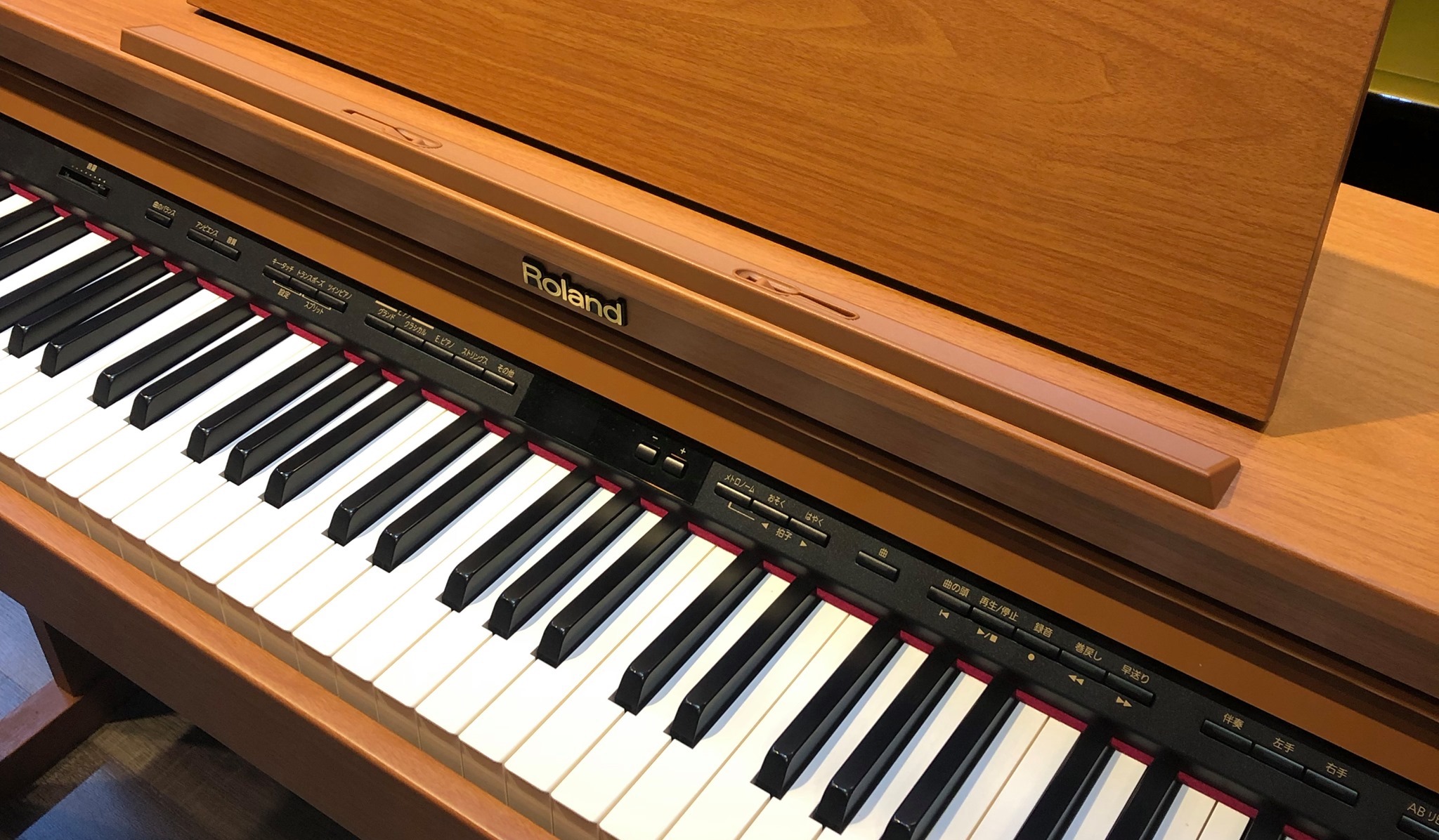 review piano điện roland hp-503-4
