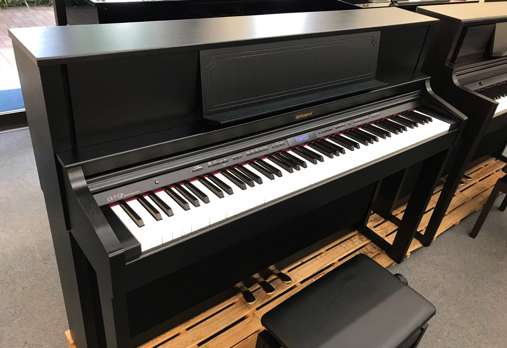 Review Piano điện lai cơ Roland LX-7
