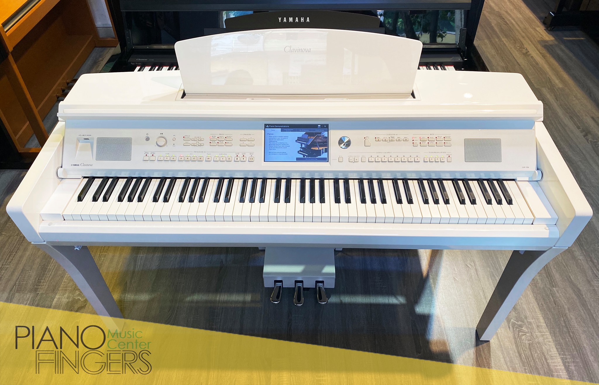 Review piano điện Yamaha CVP-709