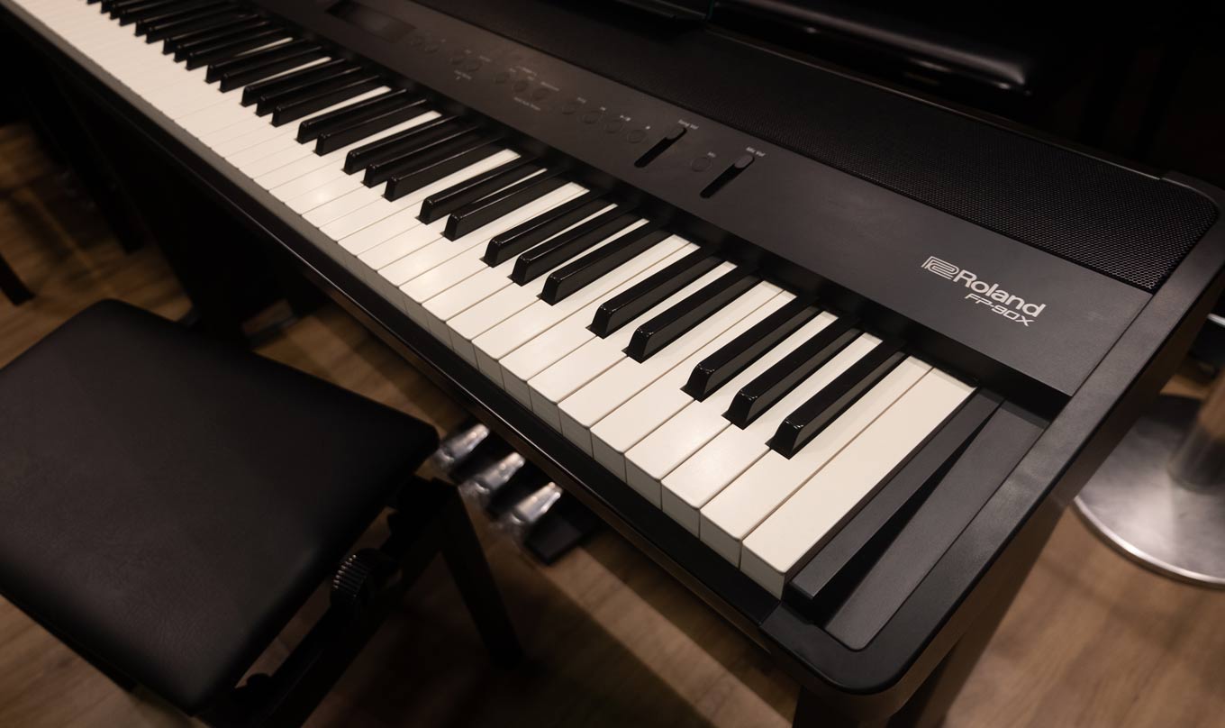 Review piano điện Roland FP-90X