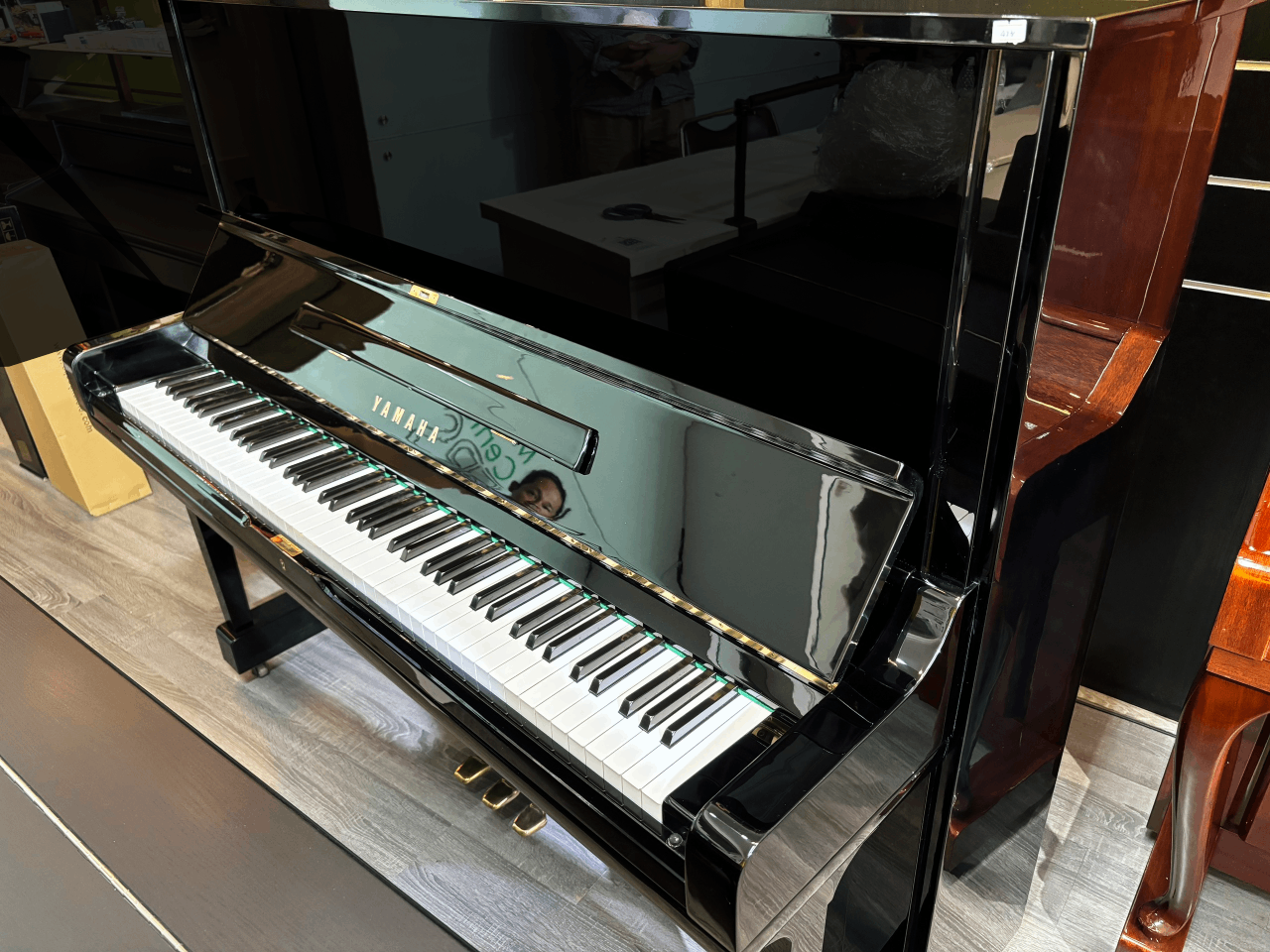 Piano Yamaha UX pianofingers.vn