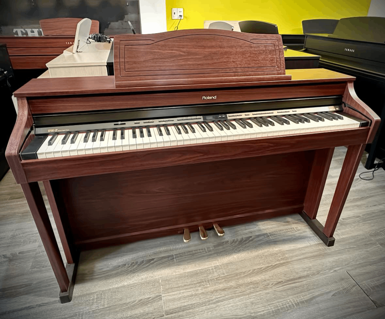 Piano điện Roland HP-505GP 1 Piano điện Roland HP-505GP 3