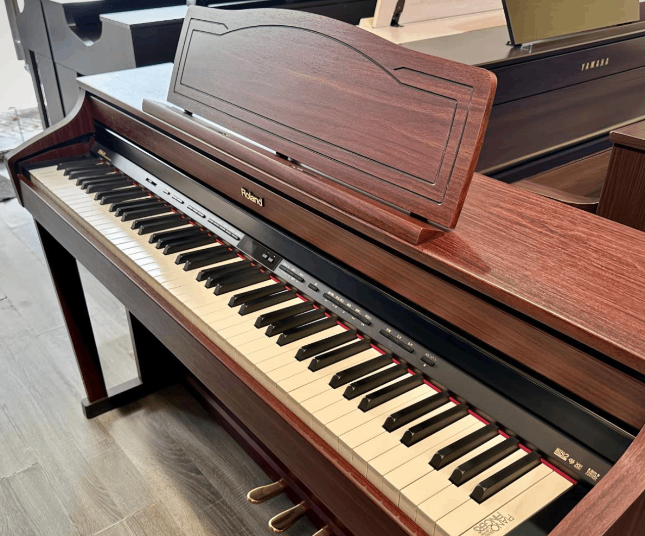 Piano điện Roland HP-505GP 3 Piano điện Roland HP-505GP 4